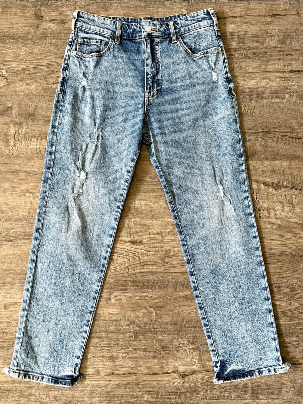 Pilcro Womens The Borrowed Boyfriend Jeans Size 26 Light Wash Distressed Raw Hem - Picture 4 of 16